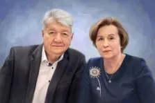 Под масло, художник Анастасия Портрет пожилой пары на синем фоне написан маслом, художник Анастасия