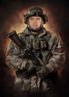 Портрет в стиле маслом, мужчина в военной форме, с серьёзным выражением лица. Он держит в руках оружие, а на его плечах виден флаг. Фон картины выполнен в тёплых тонах, подчёркивающих драматизм сцены. Художник Павел Д