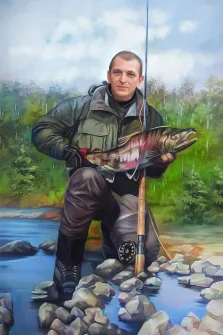 Портрет мужчины в образе рыбака, мужчина держит большую рыбу, а рядом стоит удочка, художник Павел Д