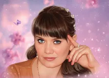 Женский портрет под масло. На картине изображён портрет молодой женщины с выразительными голубыми глазами и аккуратной причёской, украшенной жемчужными заколками. Она слегка улыбается, нежно касаясь уха рукой, на фоне нежно-розово-фиолетового сияния с мерцающими бликами и маленькой фиолетовой бабочкой в углу. Художник Анастасия