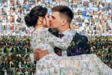 Парный портрет в стиле фотомозаика. На портрете запечатлена целующаяся пара — жених и невеста: он в классическом костюме с галстуком, она в белом свадебном платье с аккуратной причёской. Фон композиции выполнен в виде фотомозаики из множества снимков, отражающих важные моменты их совместной жизни — прогулки, праздники, семейные встречи, что создаёт ощущение тёплой, насыщенной истории любви. Художник: Ирина