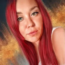 Женский портрет в стиле гранж. 
На картине изображён портрет молодой женщины с длинными ярко-рыжими волосами и выразительными зелёными глазами; её лицо слегка наклонено, а выражение — мягкое и задумчивое. Фон выполнен в тёплых золотисто-коричневых мазках, создающих ощущение уюта и подчёркивающих красоту модели. Художник Анна 