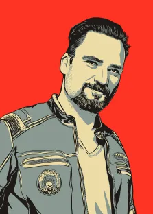 Мужской портрет в стиле поп-арт. На портрете в стиле поп-арт изображён мужчина с аккуратной бородой и короткими тёмными волосами, одетый в кожаную куртку с эмблемой «Motor Club». Фон выполнен в насыщенном красном цвете, подчёркивающем графичность и контрастность образа. Художник: Олеся 