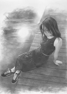 Женский портрет в стиле карандаш. На картине изображена девушка в очках, сидящая на деревянном настиле у воды — она одета в кружевное платье и кеды, её поза расслабленная, взгляд опущен. Фон выполнен в мягких, размытых тонах, создающих атмосферу задумчивости и спокойствия, а световые блики на воде добавляют композиции лёгкую мечтательность. Художник Татьяна