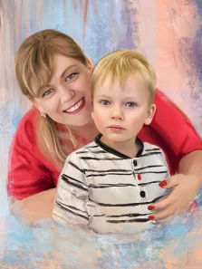 Семейный портрет под масло. На портрете изображены женщина и маленький мальчик: женщина в красной футболке тепло улыбается, обнимая ребёнка за плечи, её волосы аккуратно собраны, а ногти покрыты ярким лаком; мальчик в полосатой рубашке с чёрными пуговицами смотрит вперёд с серьёзным выражением лица. Фон выполнен в мягких пастельных тонах с размытыми мазками голубого, розового и сиреневого, создающими нежную и уютную атмосферу. Художник: Александра 