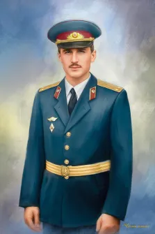 Под масло, художник Павел Д Портрет в стиле маслом, мужчина в военной форме, украшенной золотыми элементами и медалями. Его строгий взгляд и уверенная поза подчёркивают достоинство и силу. Фон выполнен в светлых тонах, что создаёт ощущение торжественности и уважения. Художник Павел Д