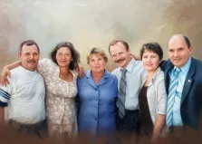 Портрет в стиле под масло. На портрете изображены шесть взрослых людей, стоящих в ряд и слегка обнимающих друг друга за плечи; их выражения лиц спокойные и доброжелательные — кто-то улыбается, кто-то смотрит прямо перед собой с лёгкой серьёзностью. Фон выполнен в мягких, размытых бежево-серых тонах, что акцентирует внимание на фигурах и создаёт ощущение единства группы. Художник: Александра 