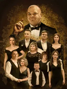 Корпоративный портрет в образе. На портрете изображена группа коллег в элегантных нарядах: мужчины в костюмах и жилетах, женщины — в чёрных платьях. В центре композиции — крупный образ лысого мужчины в смокинге с бабочкой: он улыбается и поднимает палец, словно подчёркивая свою роль лидера. Остальные участники расположены вокруг него. Фон — золотисто-коричневый с абстрактным узором. Стиль — коллаж с элементами шаржа, создающий ощущение профессионального единства. Художник: Анастасия 