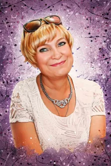 Дрим арт, художник Юлия, женский портрет в очках на сиреневом фоне 