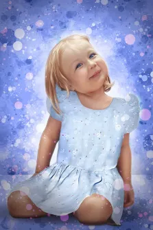 Дрим арт, художник Юлия, детский портрет девочки в светлом платье на голубом фоне со светлыми пятнами бокэ