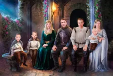 Семейный портрет в стиле Фэнтези из семи человек, художник Антонина