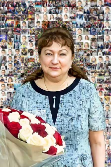Мозаика, художник Ирина, женский портрет учительницы с букетом цветов