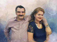Акварель, художник Александра, парный портрет пары в возрасте на синем фоне с разводами в тон одежды