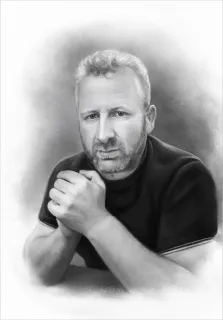 Карандаш, художник Антонина, мужской портрет в темной футболке 