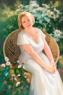 Женский портрет Под масло: женщина в белом платье и с причёской "Каре" сидит в кресле на фоне природы, художник Софья 