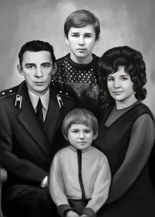 Семейный портрет маслом в черно-белых тонах, изображены четыре человека: Мужчина в военной парадной форме, молодой человек в свитере, женщина с кудрявыми волосами в платье и мальчик в светлой рубашке,  художник Павел 