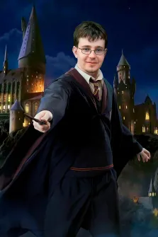 Портрет молодого человека в очках и с голубыми глазами В образе персонажа фильма "Гарри Поттер", художник Валерия 