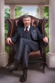 Мужской портрет В образе: мужчина в строгом костюме сидит в кожаном кресле, художник Антонина