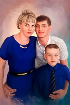 Семейный портрет из трёх человек под масло: мужчина в белой рубашке, женщина со светлыми волосами и в синем платье и мальчик в синей рубашке с галстуком, фон выполнен в нейтральных тонах, художник Александра 