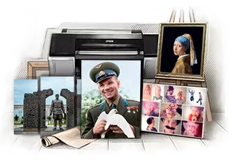 Фото на холсте, репродукция в раме, коллаж и модульная картина с видом Назрани на фоне плоттера, подрамников, рулонов холста