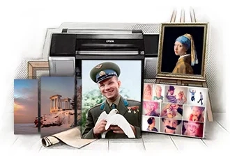 Фото на холсте, репродукция в раме, коллаж и модульная картина с видом Озерска на фоне плоттера, подрамников, рулонов холста