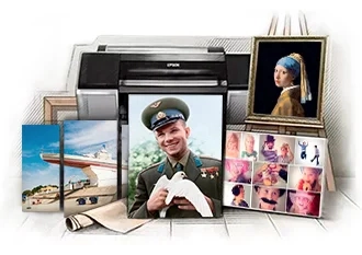 Фото на холсте, репродукция в раме, коллаж и модульная картина с видом Приморско-Ахтарска на фоне плоттера, подрамников, рулонов холста