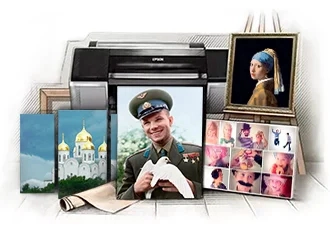 Фото на холсте, репродукция в раме, коллаж и модульная картина с видом Путилково на фоне плоттера, подрамников, рулонов холста