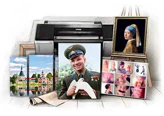 Фото на холсте, репродукция в раме, коллаж и модульная картина с видом Валдая на фоне плоттера, подрамников, рулонов холста